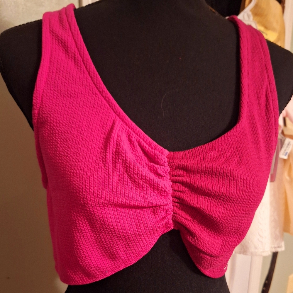 Stylish pink, stretchy tank. WILD FABLE BRAND. size XL.